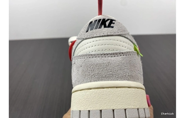 DJ0950-103 Dunk Low Lot Nike O-W 40 0930